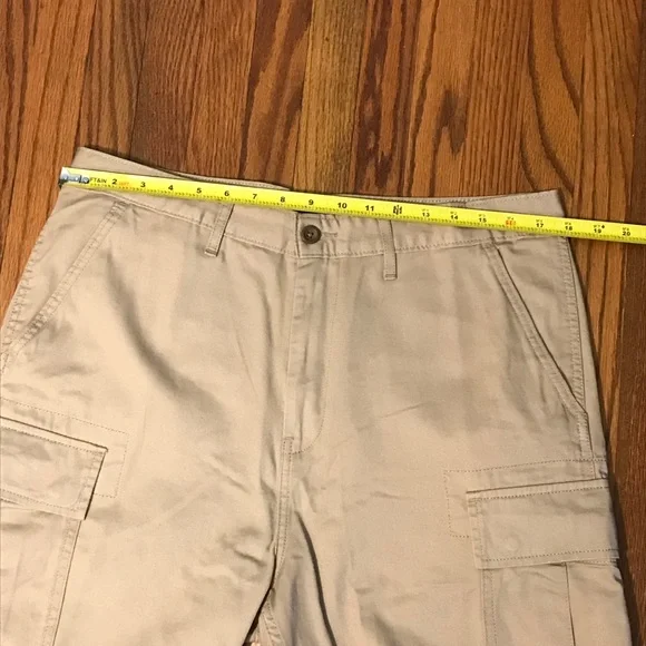 Levi’s shorts khaki W34 - Picture 13 of 15